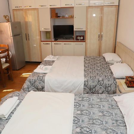 Elvi Aerd Apartment Berat Exterior foto