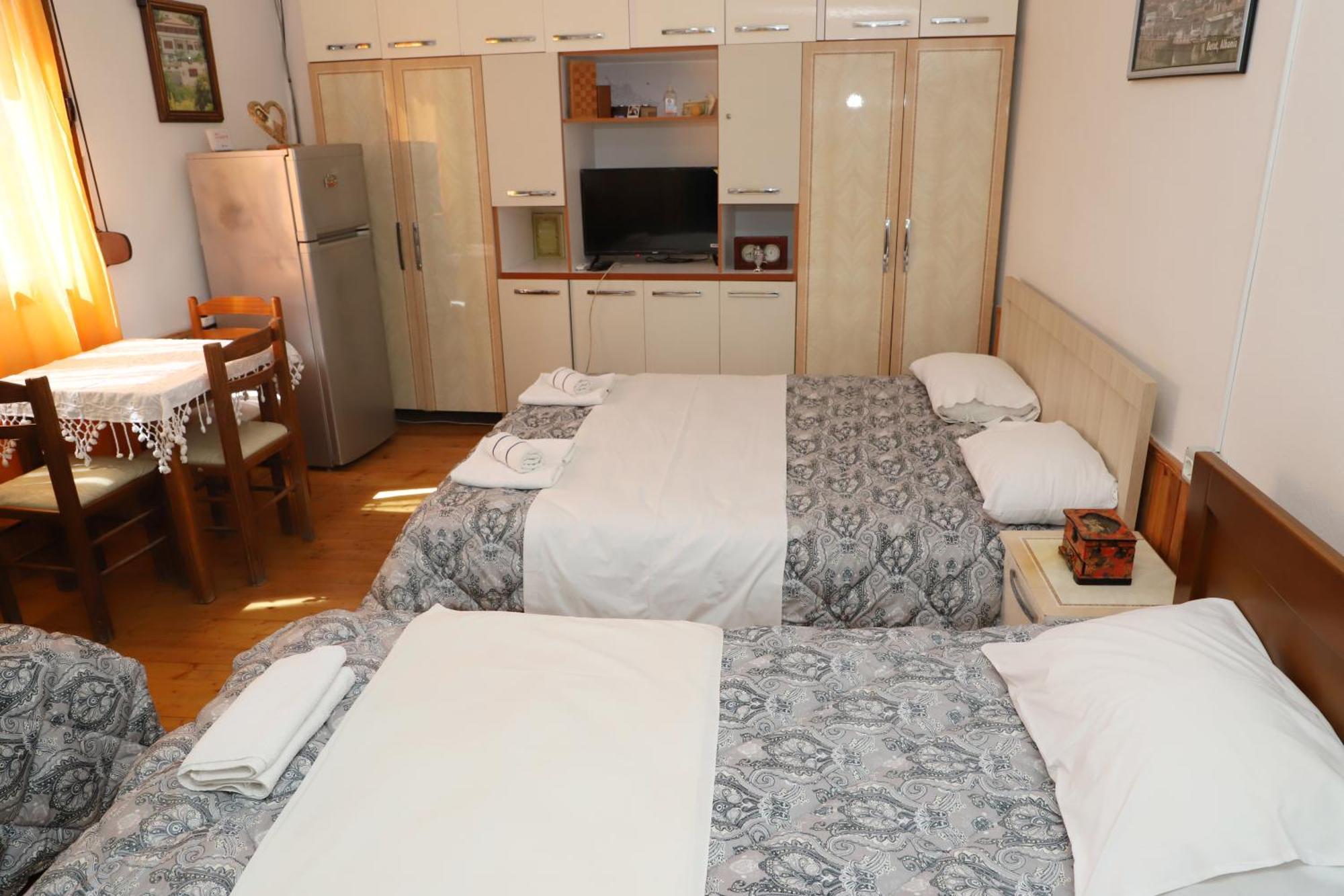 Elvi Aerd Apartment Berat Exterior foto